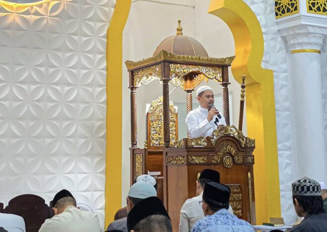 Sambut Ramadhan Dimalam Pertama, Bupati Kolaka Timur Shalat Tarawih Di Mesjid Jabal Nur