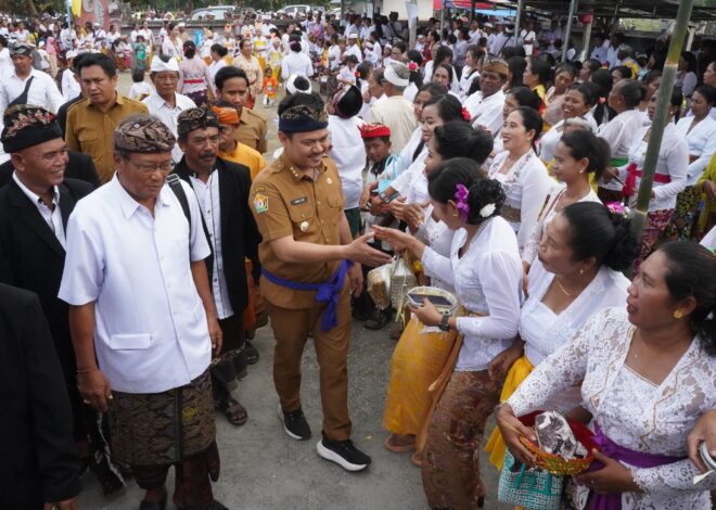 Bupati Koltim Sambangi Pura Dalem Prajepati Atula