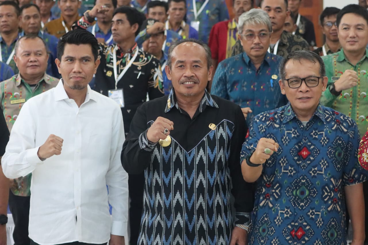 Bersama Bupati, Anggota DPR RI Hadiri Workshop Pengelolaan Keuangan Desa Koltim