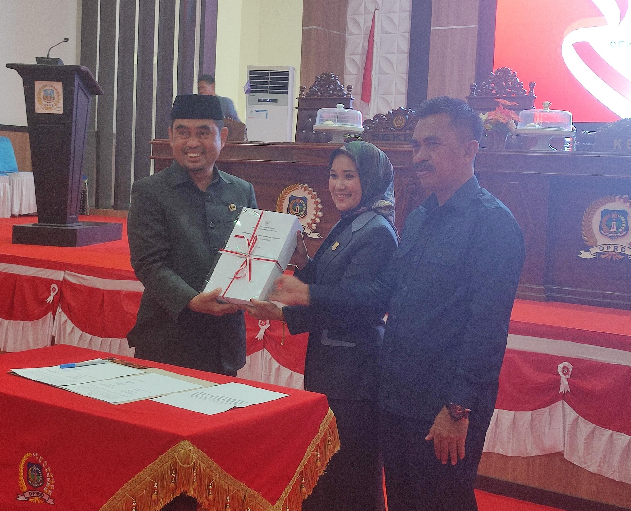 Rapat Paripurna DPRD Kabupaten Kolaka Timur Bahas Penyerahan Raperda APBD Tahun Anggaran 2025