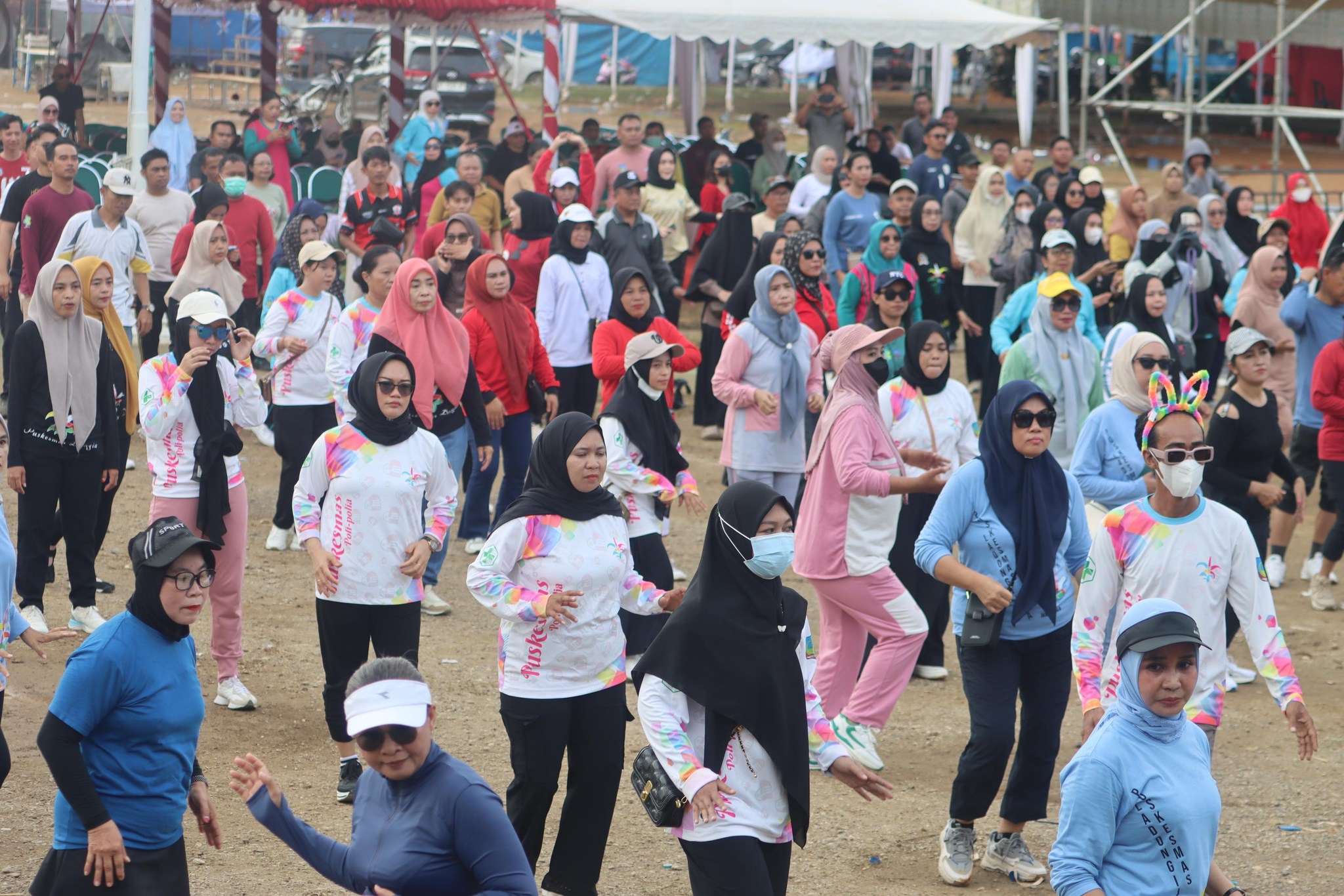 Senam Sehat Bersama dan Pengundian Doorprize Meriahkan Peringatan HUT Ke-12 Kabupaten Kolaka Timur
