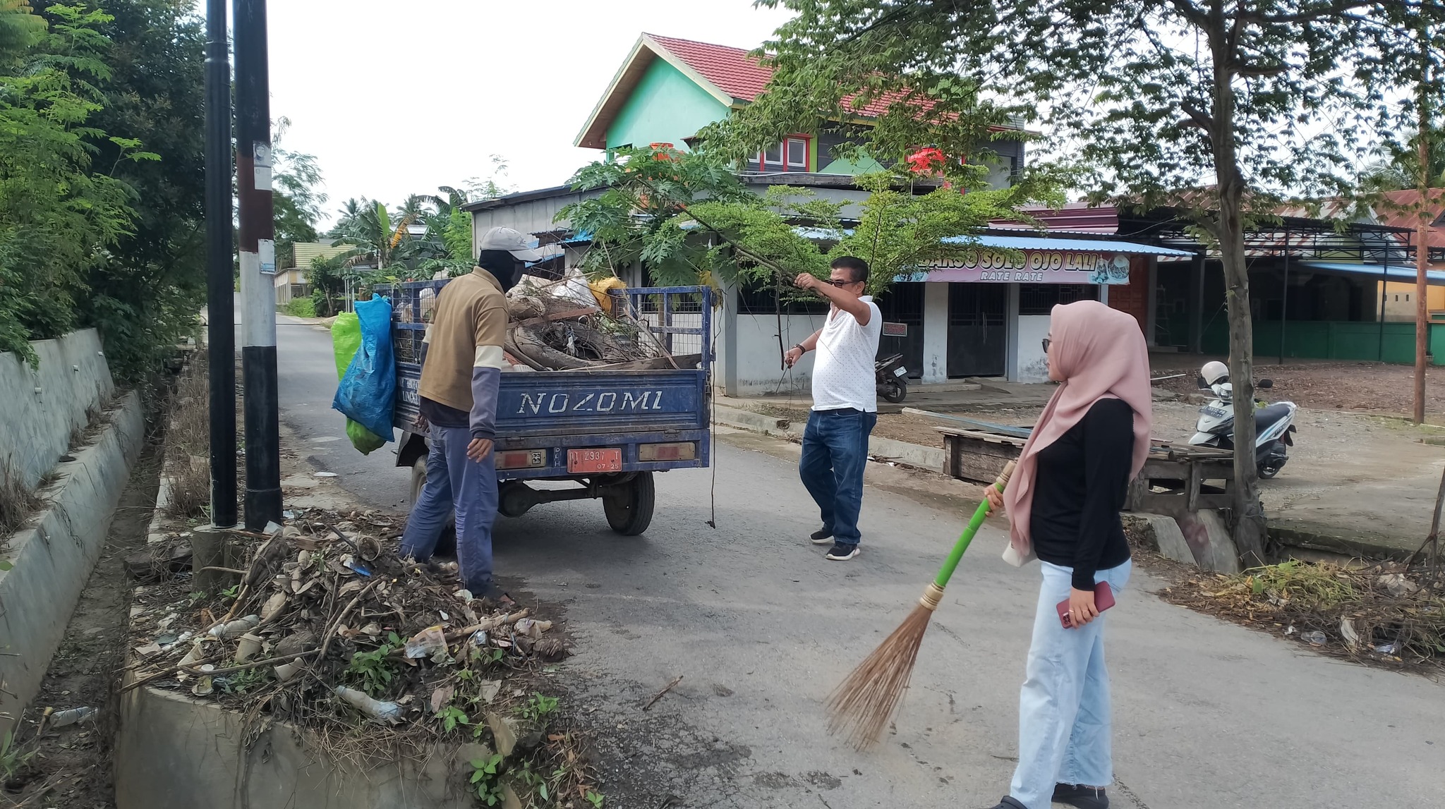 Jumat Bersih OPD Kembali Sambangi Raterate