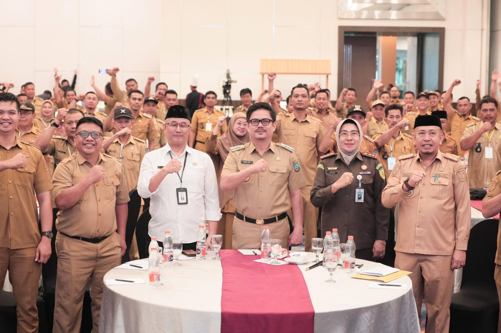 Bupati Koltim Abd Azis SH MH Buka Kegiatan Bimbingan Teknis Ketahanan Pangan di Desa dan Makan Bergizi Gratis melalui Dana Desa Tahun 2025
