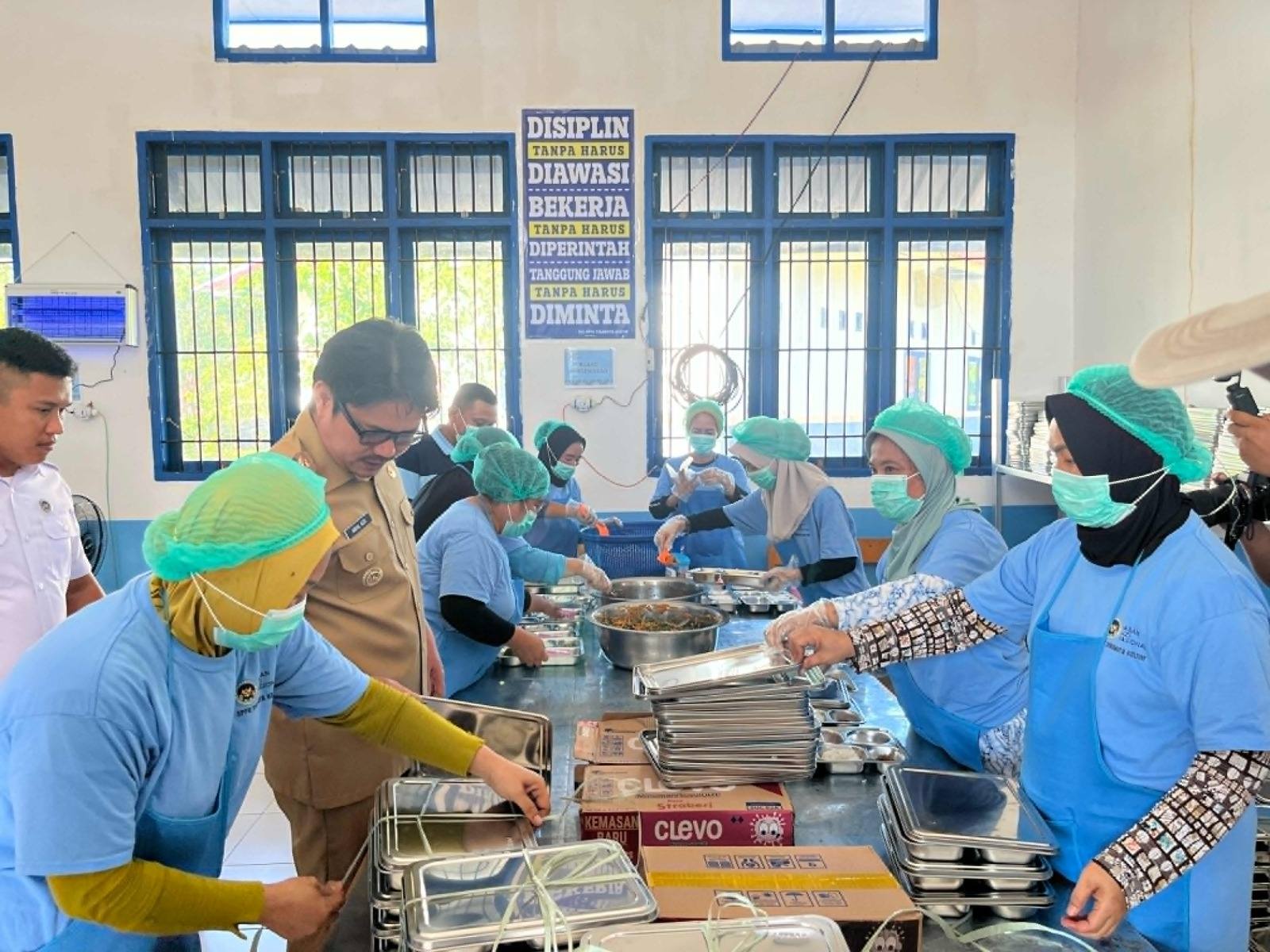 Bupati Koltim Tinjau Langsung Program MBG di Tirawuta: Komitmen untuk Anak Sehat dan Cerdas