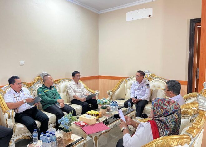 Raterate Jadi yang Pertama di Kolaka Timur Terima Akta Notaris Koperasi Merah Putih