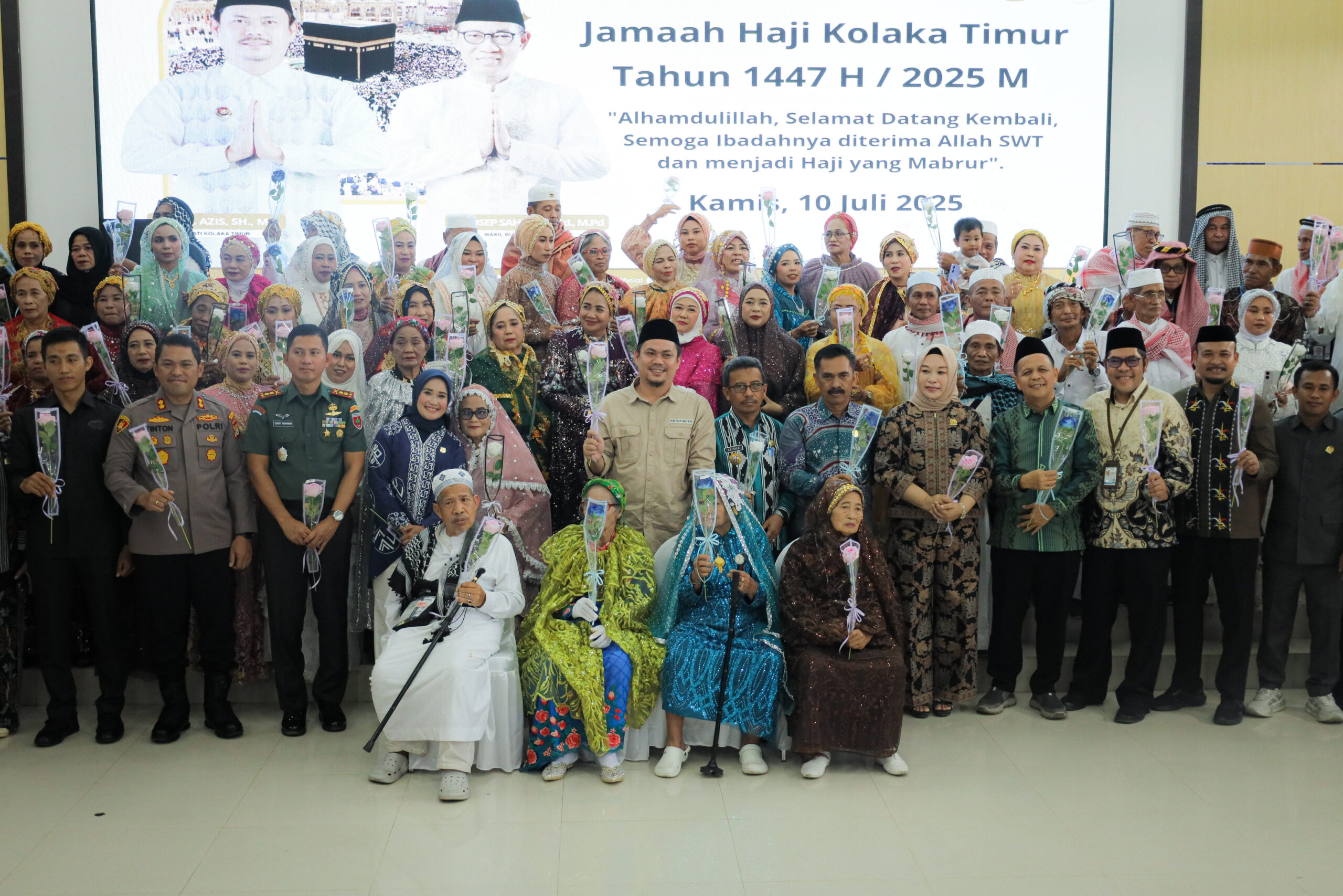 Bupati Kolaka Timur Sambut Kedatangan Jamaah Haji Tahun 1447 H/2025 di Rujab Desa Matabondu