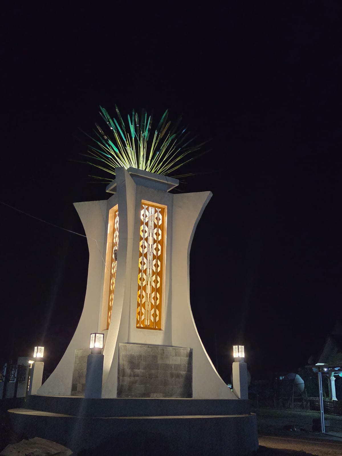 Tugu Sorume Tampil Megah dan Ikonik, Jadi Simbol Baru Identitas Koltim di Mowewe